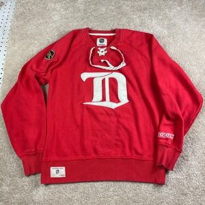 CCM Detroit Red Wings NHL Lace Up Sweatshirt Mens Medium Red Distressed‎ Logo
